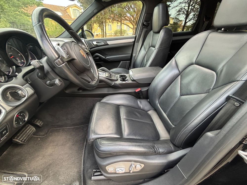 Porsche Cayenne II Platinum Edition - 10