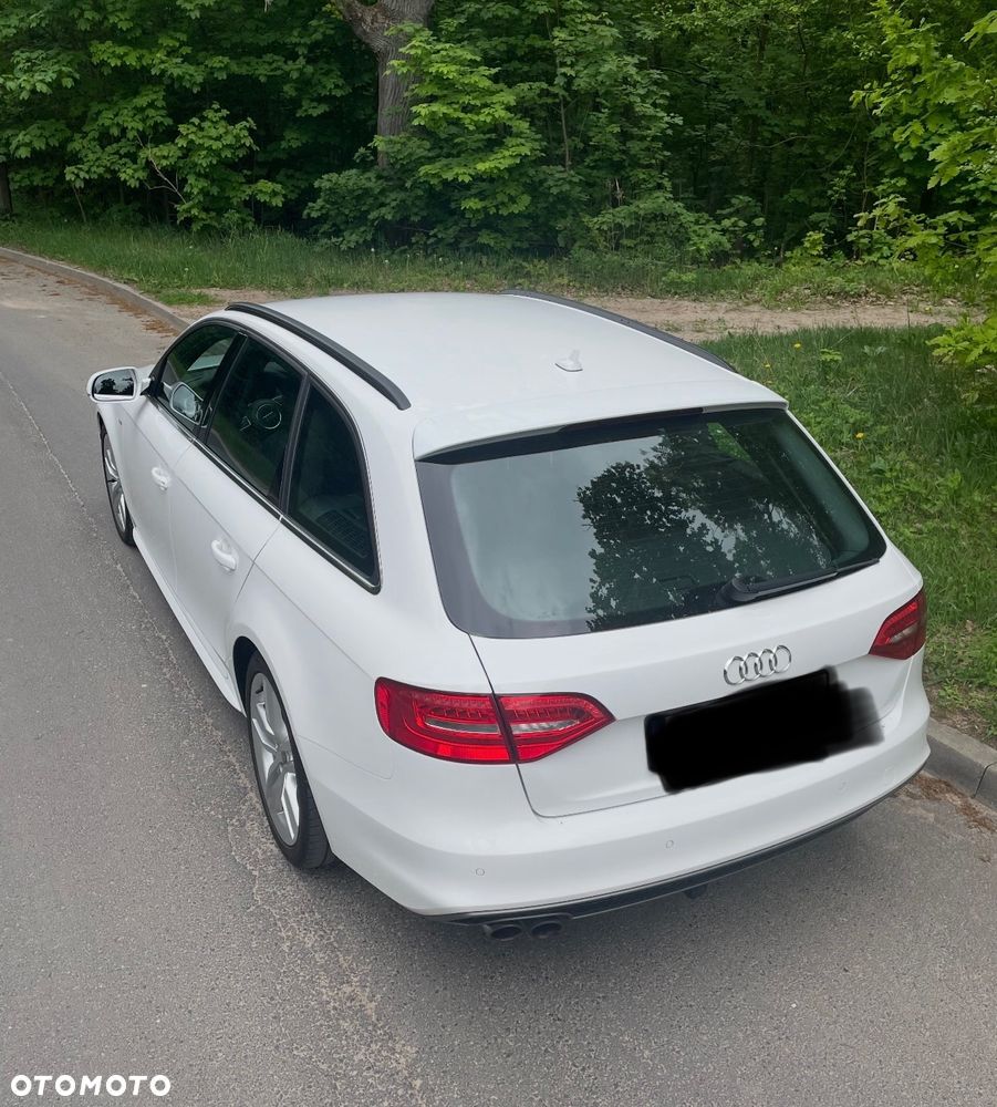 Audi A4 Avant 2.0 TDI DPF quattro S tronic S line Sportpaket - 2