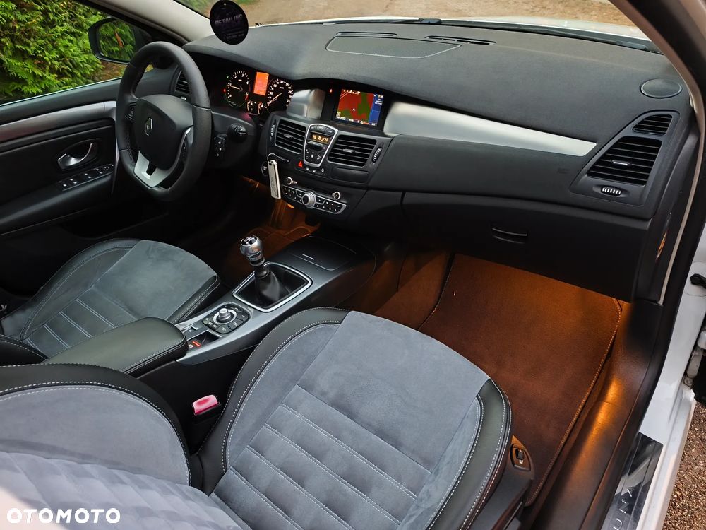 Renault Laguna dCi 150 FAP GT - 22