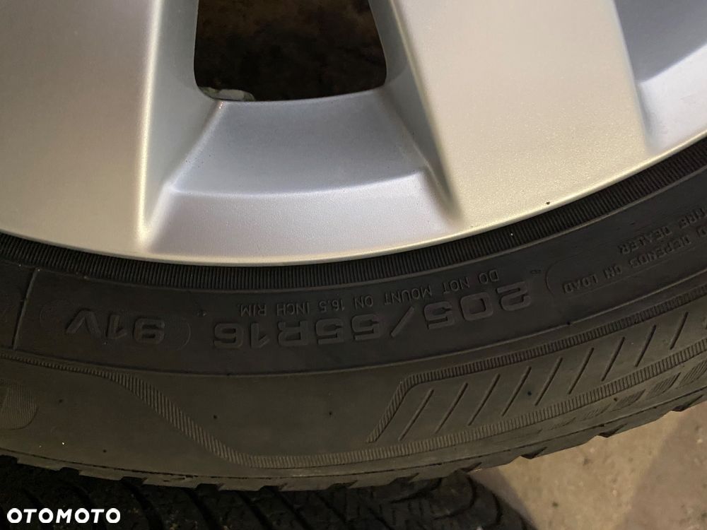 Volkswagen Passat 2.0 TDI DSG BlueMotion Technology Comfortline - 34