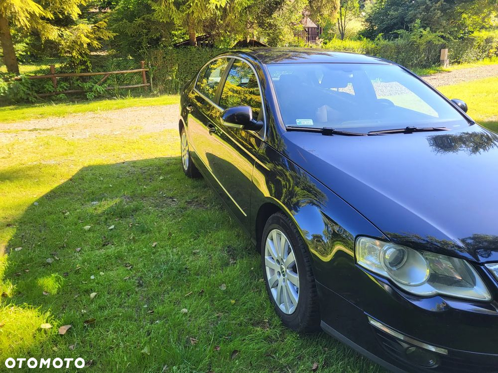 Volkswagen Passat 1.6 TDI DPF BlueMot Comfortline - 7
