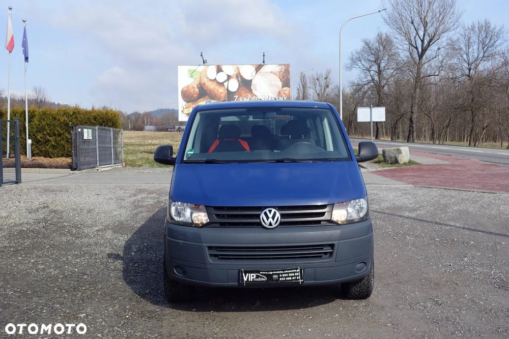 Volkswagen Caravelle - 2