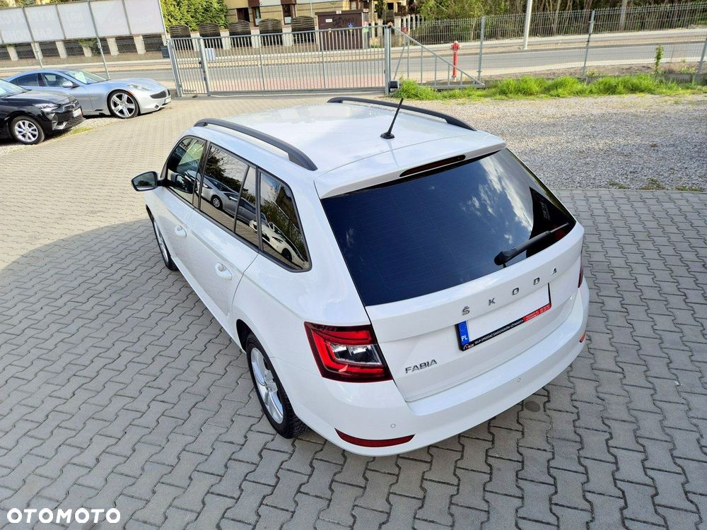 Skoda Fabia 1.0 TSI Ambition Plus - 10