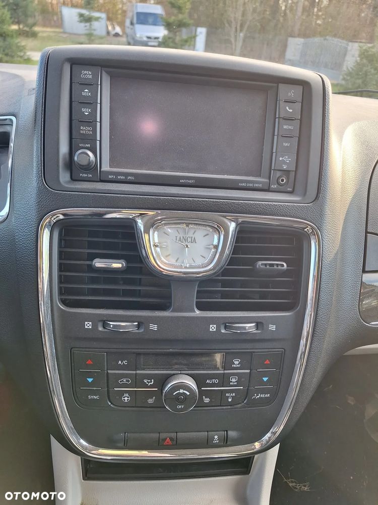 Lancia Voyager 2.8CRD Silver - 19