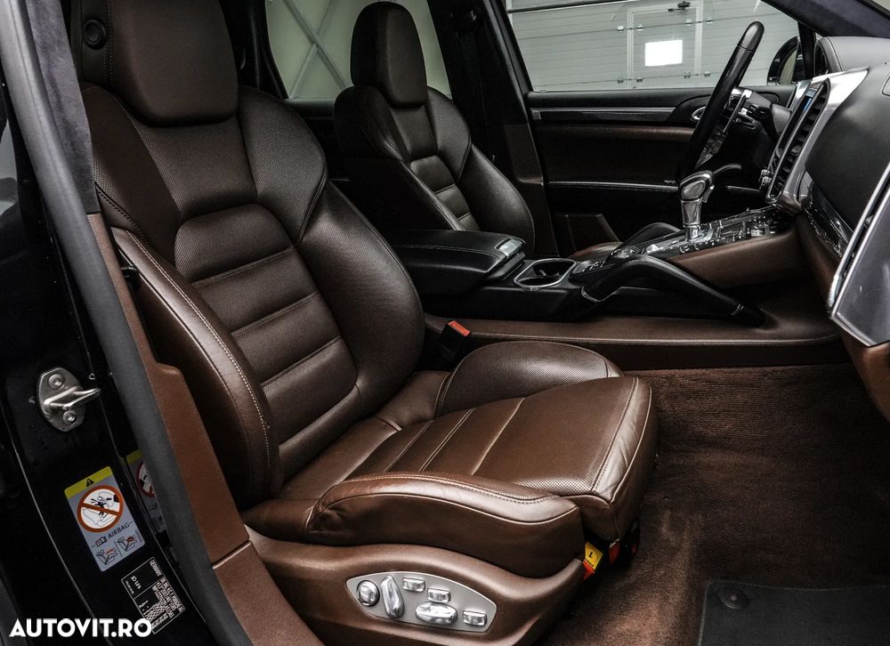 Porsche Cayenne - 15