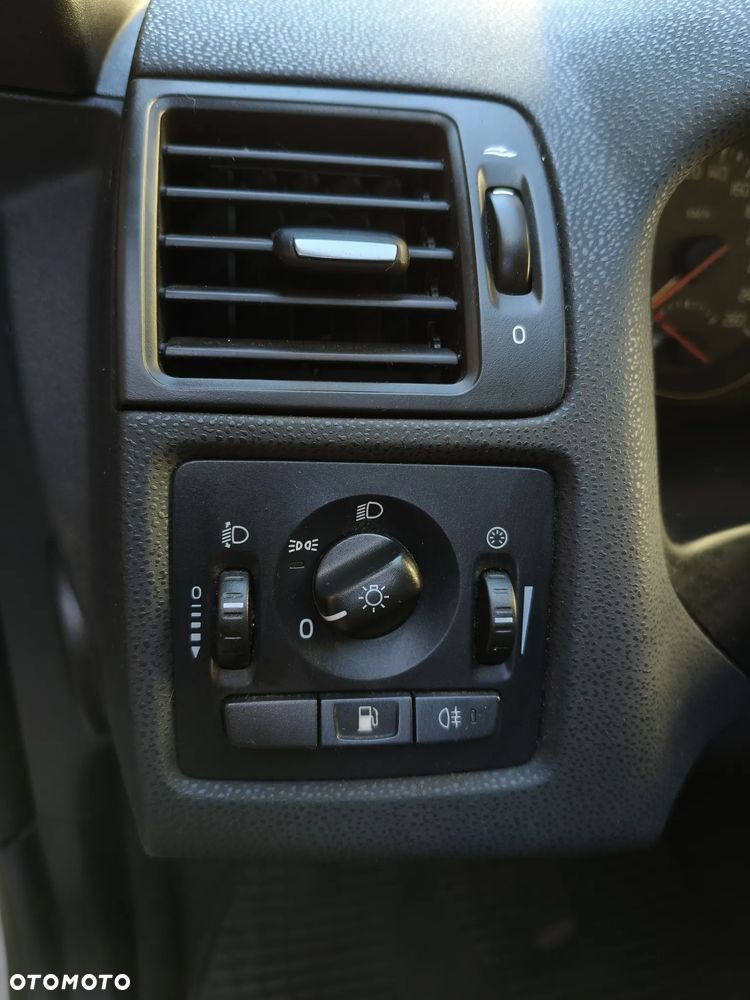 Volvo V50 - 24