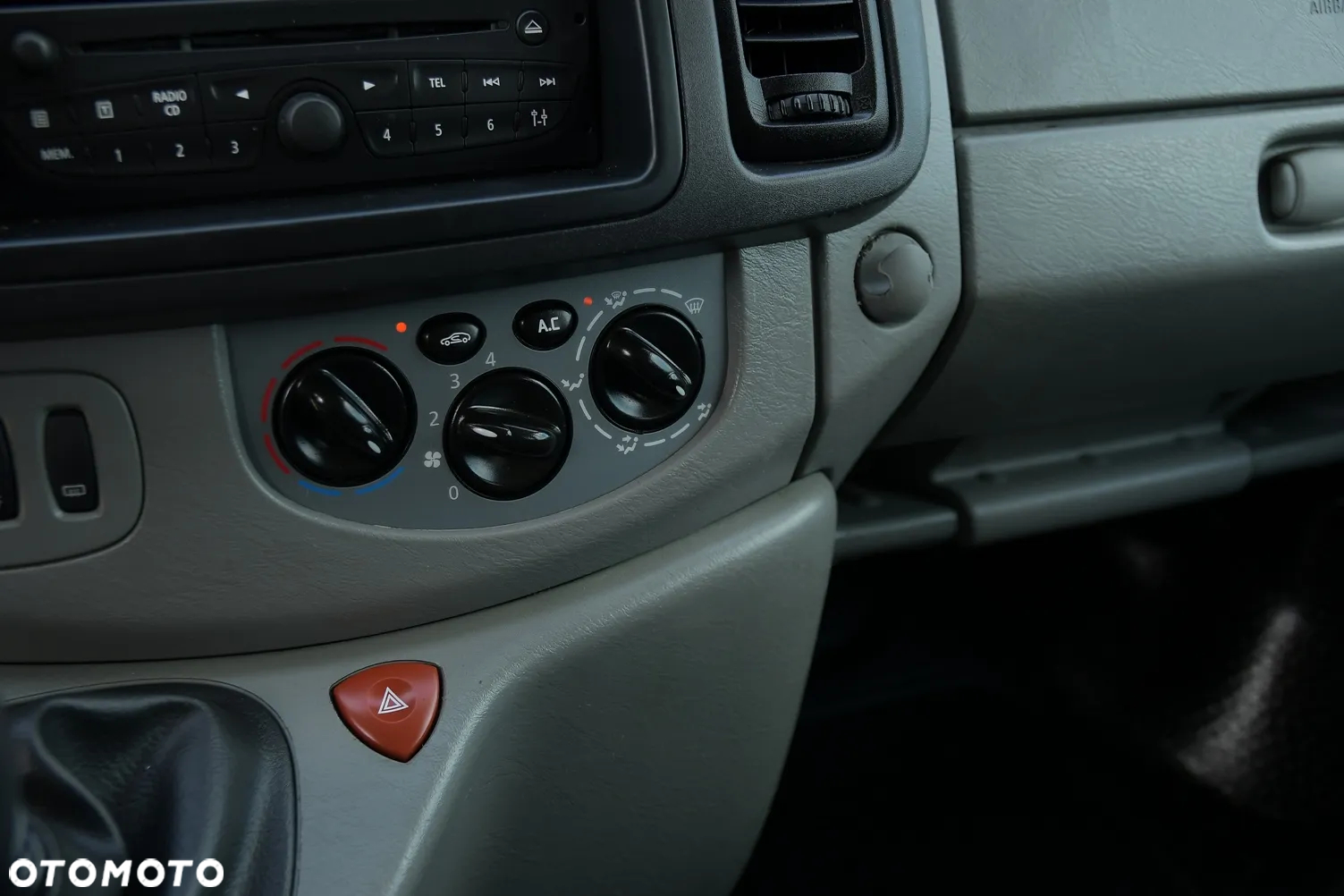 Opel Vivaro L2H1 2.9t - 30