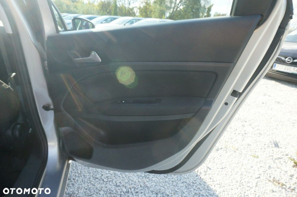Peugeot 308 1.6 BlueHDi Active S&S - 28