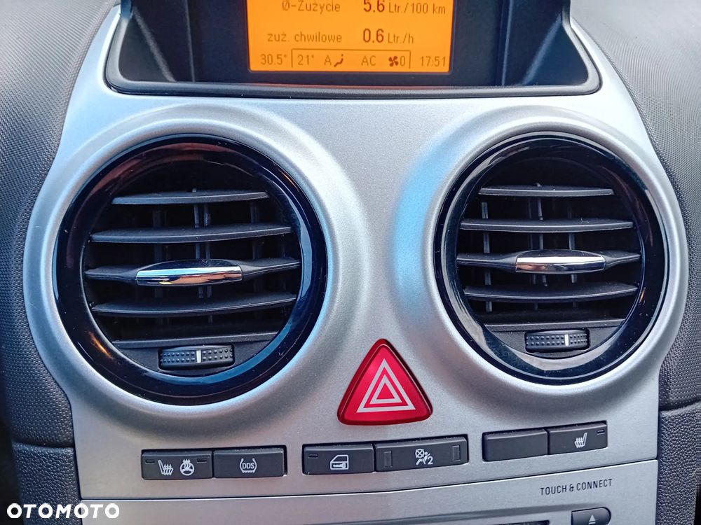 Opel Corsa 1.4 16V 150 Jahre - 12
