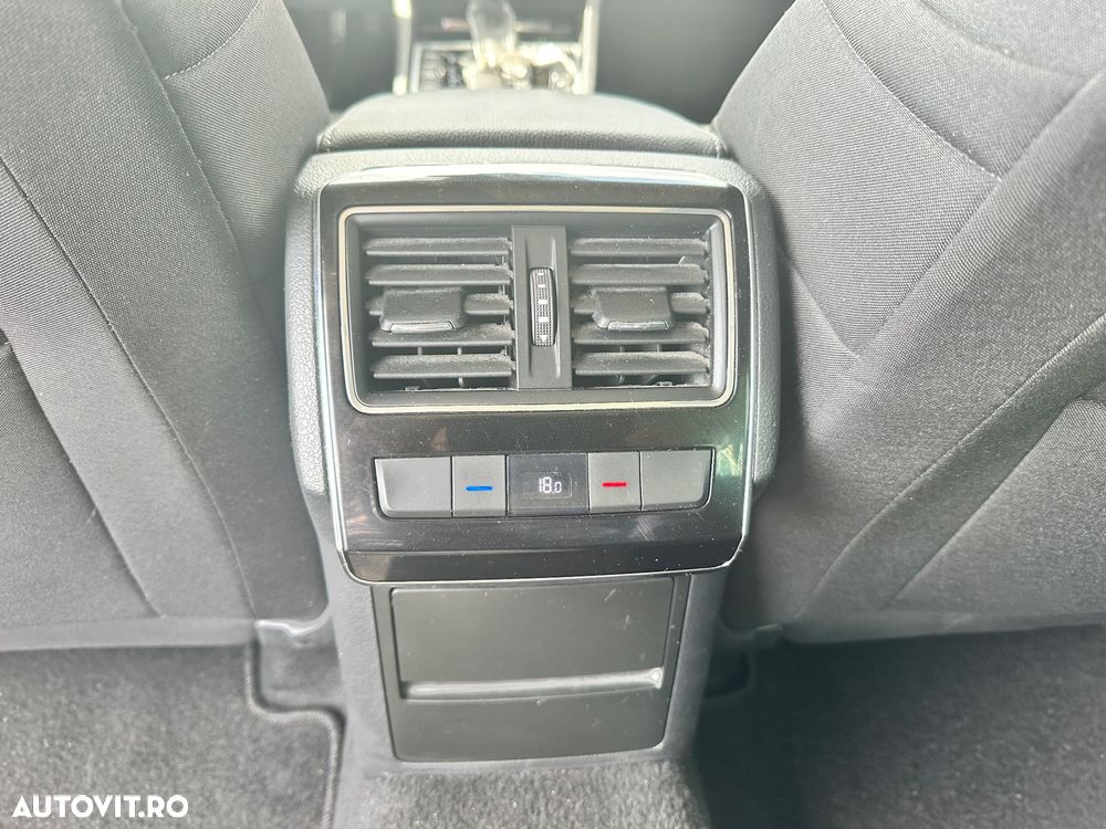 Skoda Superb 2.0 TDI DSG Ambition - 11