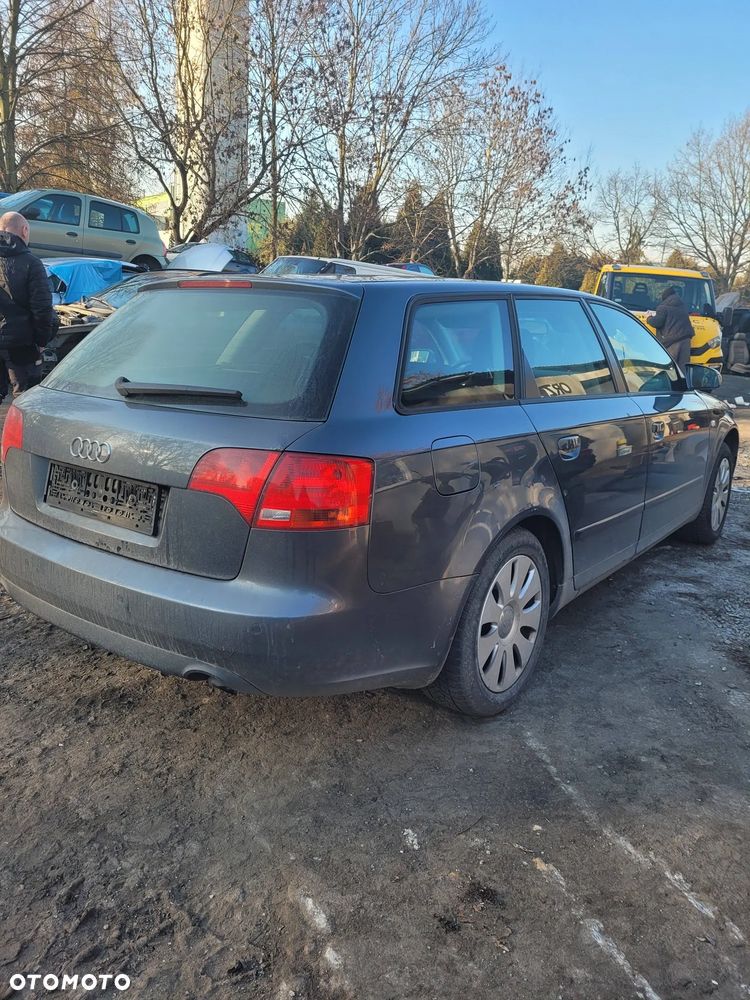 Części- Audi a4 kod lakieru: LX7Z Pojemność: 2496  Moc: 120kW  Rok: 2005  Diesel - 5