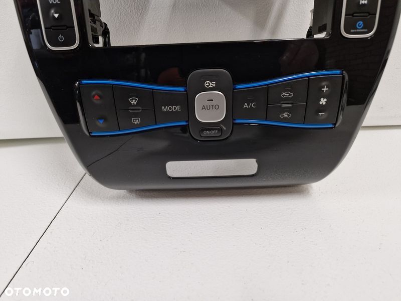NISSAN LEAF I 1 PANEL ŚRODKOWY KLIMATYZACJI RAMKA KRATKI NAWIEWU - 2