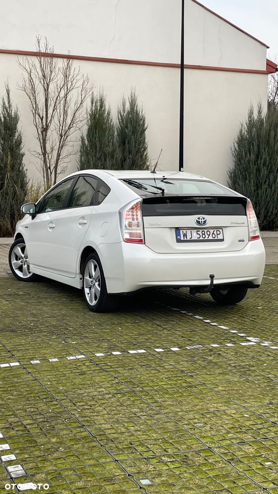 Toyota Prius 1.8 HSD Premium - 2
