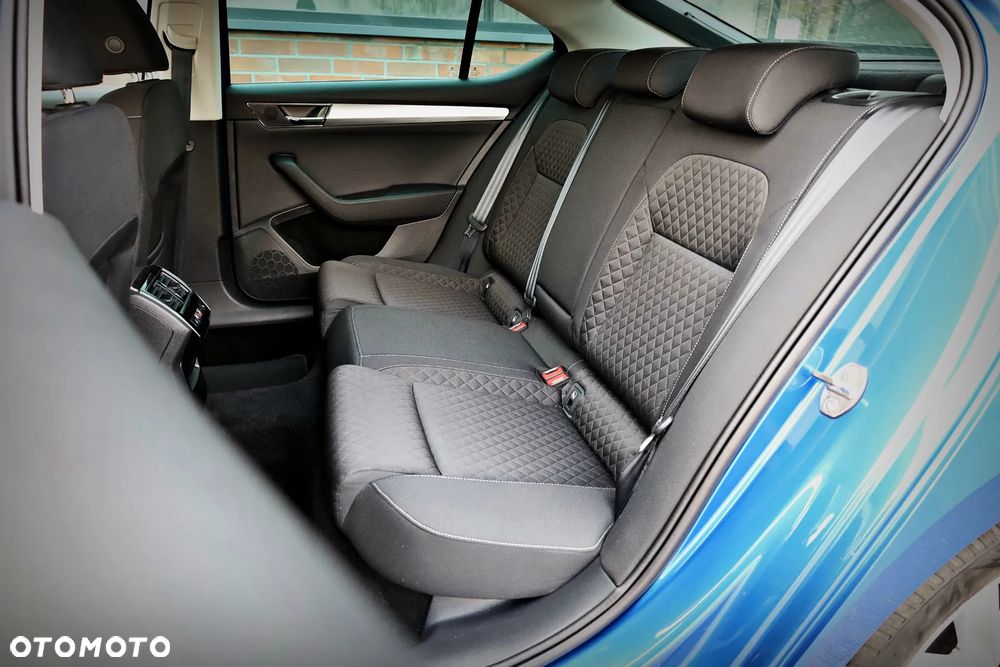 Skoda Superb 1.5 TSI Ambition DSG - 23