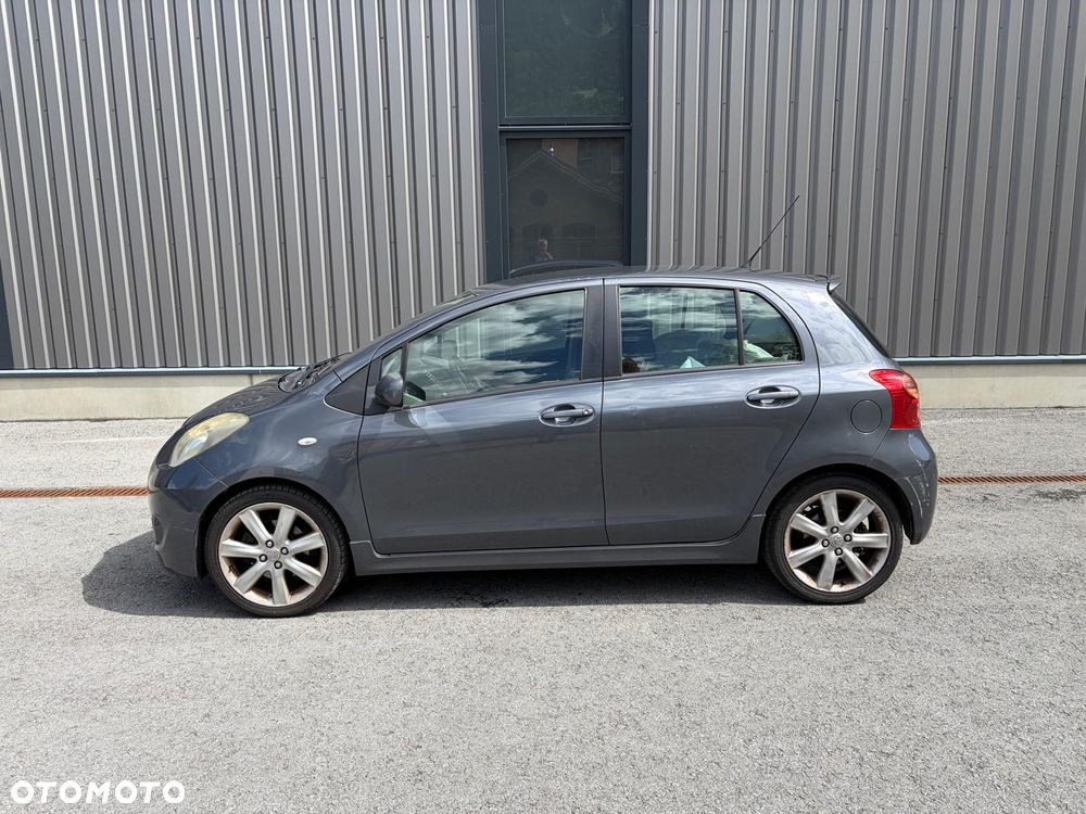 Toyota Yaris - 7