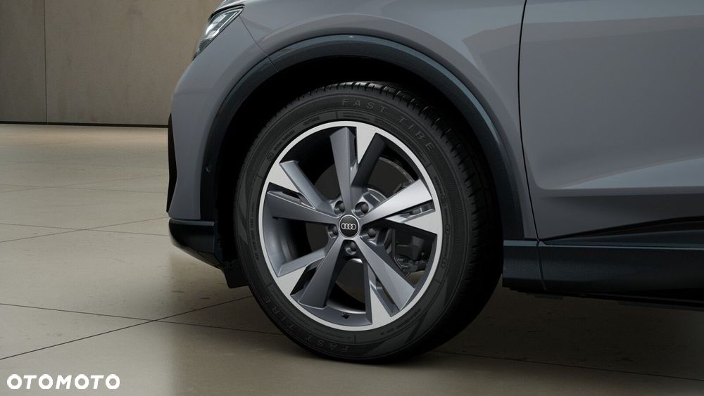 Audi Q4 e-tron - 5