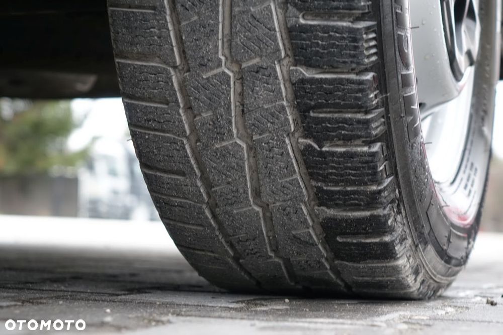 Iveco DAILY 35S18 / FURGON / BLASZAK / L4H2 / 3.0 / 180 KM / NAVI / KAMERA / - 11