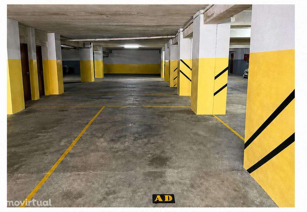 Lugar de Garagem - Rua da Alegria 354 - Grande imagem: 4/4