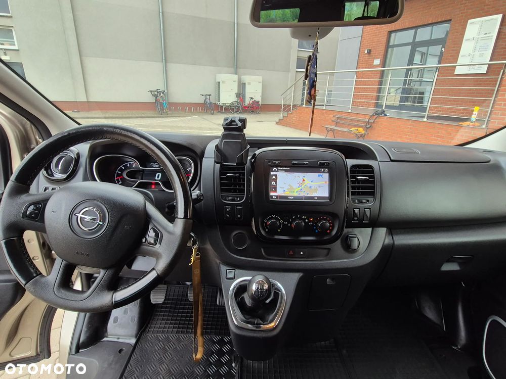 Opel Vivaro - 28