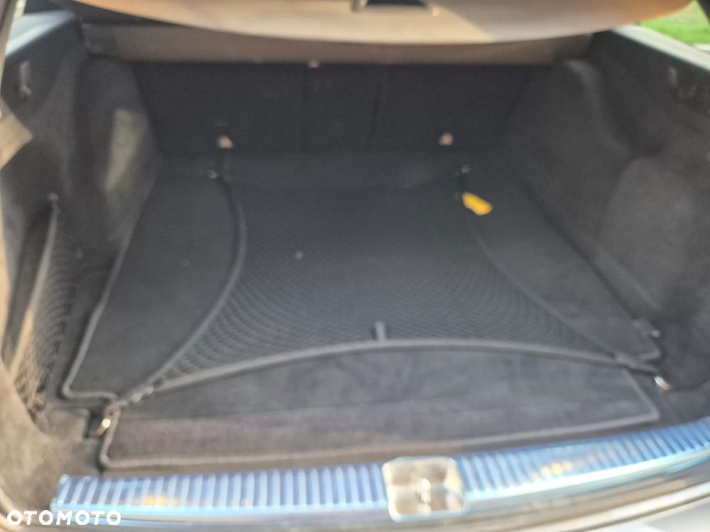 Mercedes-Benz Klasa E 220 d 4-Matic Exclusive - 36