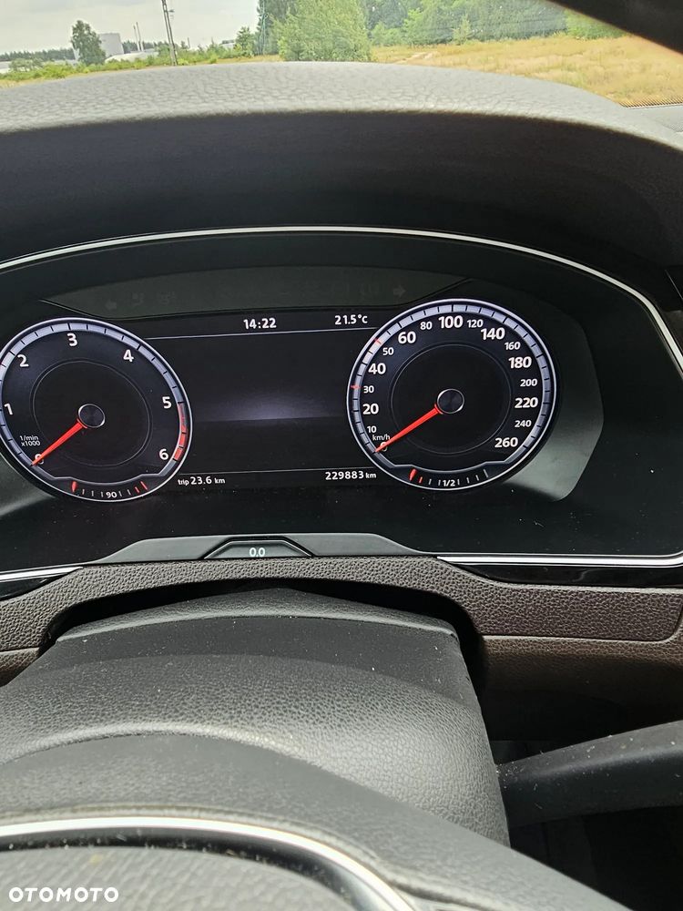 Volkswagen Passat 2.0 TDI BMT Highline DSG - 16
