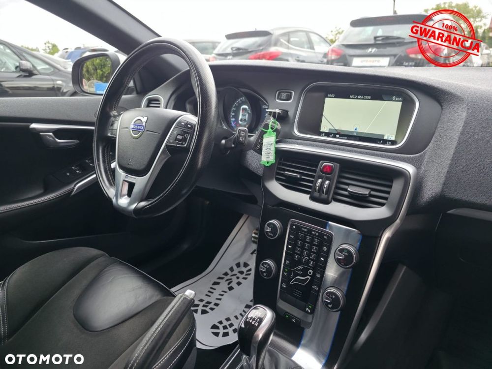 Volvo V40 D2 Drive-E R-Design Kinetic - 27