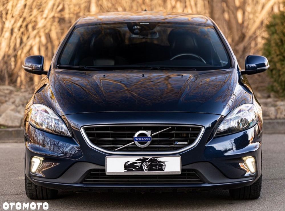 Volvo V40 D2 R-Design - 17