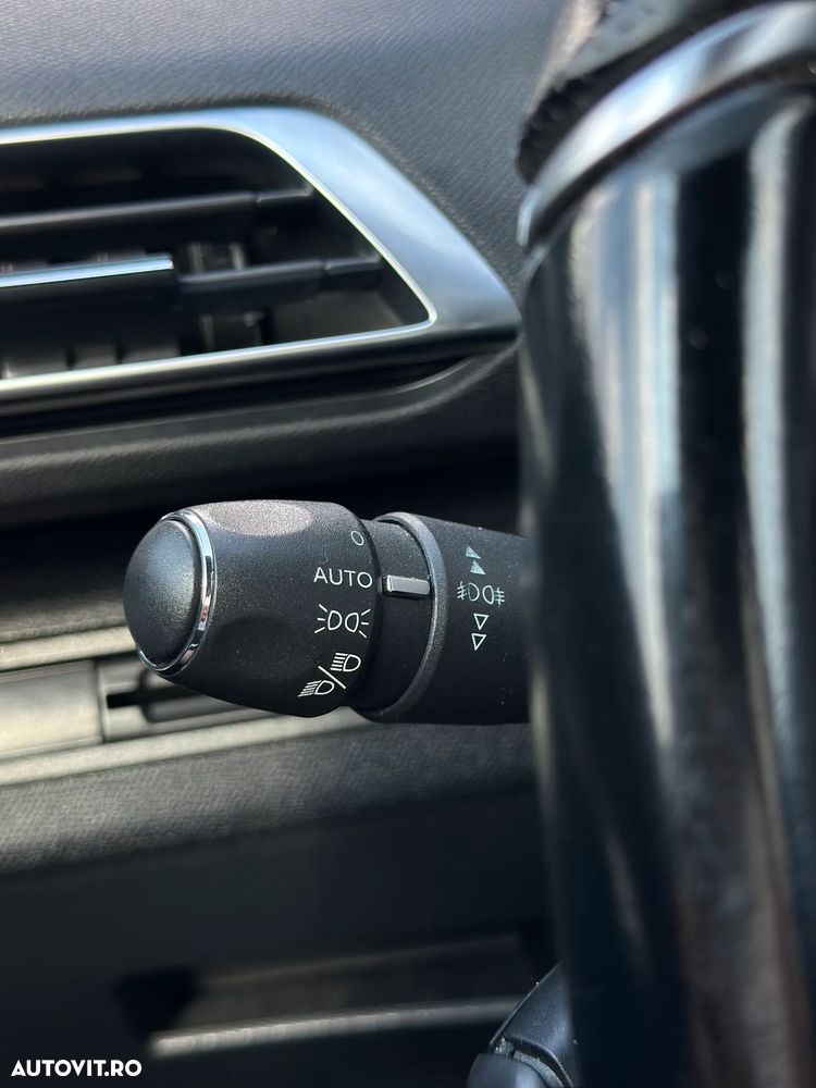 Peugeot 3008 - 21