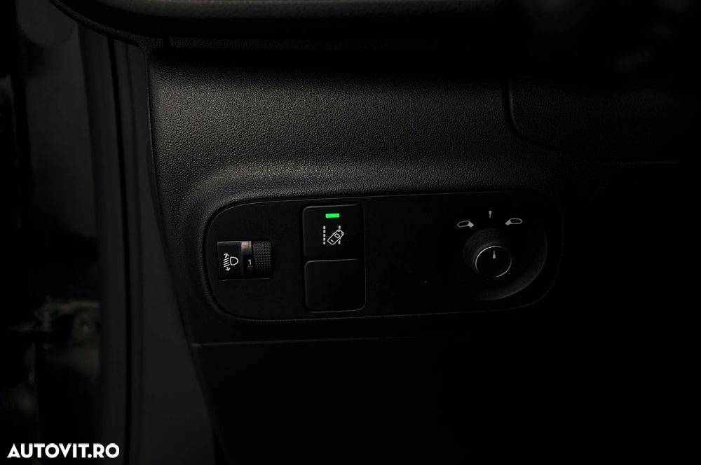Citroën C3 1.2 PureTech S&S EAT Shine - 34