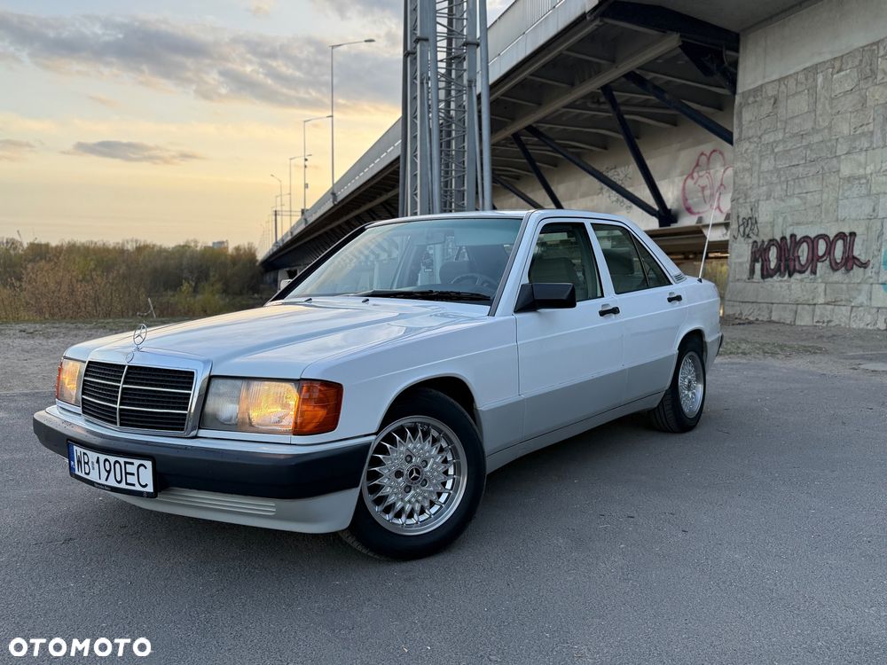 Mercedes-Benz W201 (190) - 2