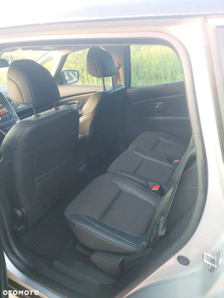 Renault Grand Scenic BLUE dCi 150 BUSINESS EDITION - 17