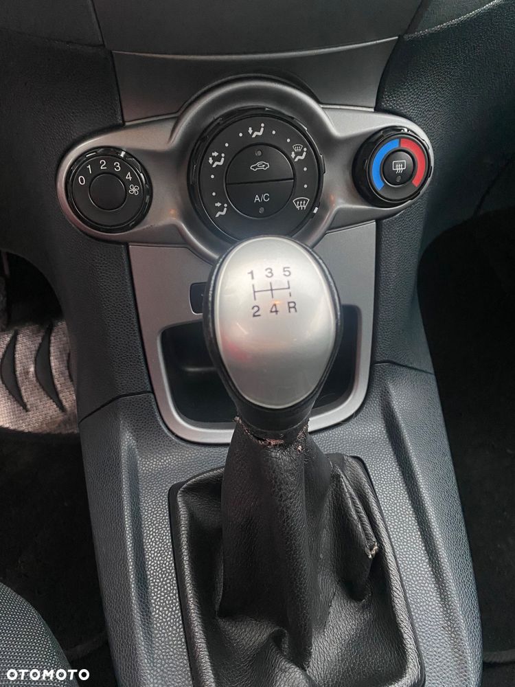 Ford Fiesta 1.25 Ambiente - 10