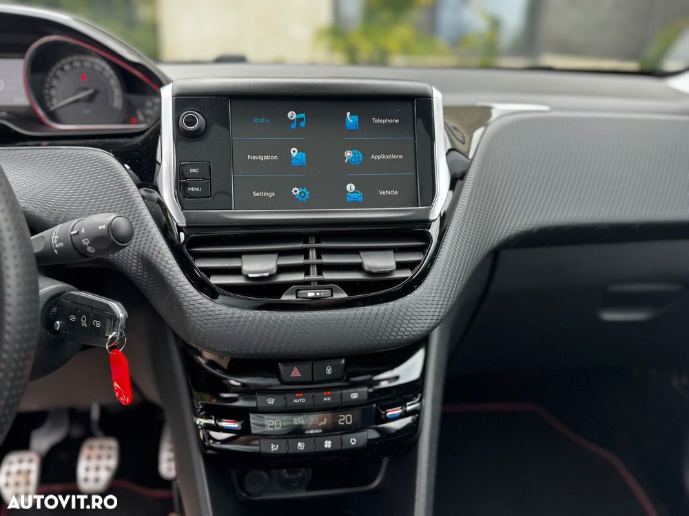 Peugeot 2008 1.2 PureTech Turbo S&S GT-Line - 17