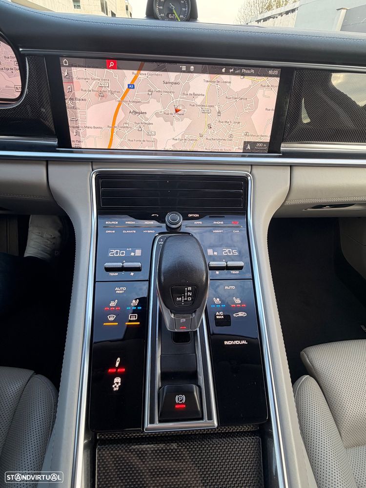 Porsche Panamera 4 E-Hybrid - 17