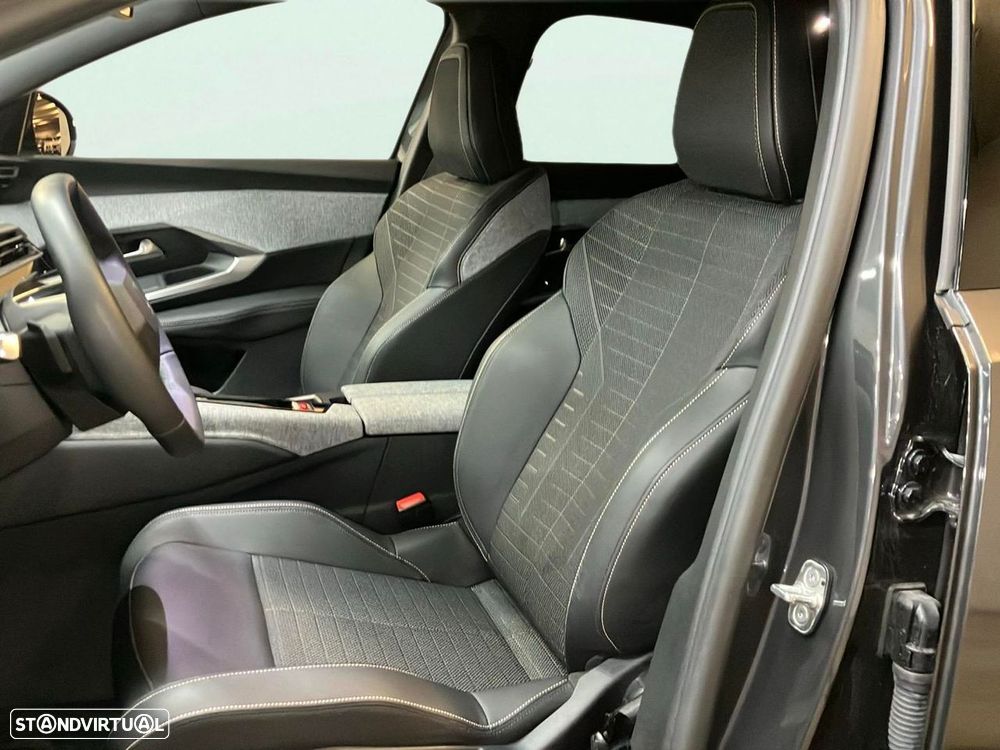 Peugeot 3008 1.2 Hybrid Allure e-DCS6 - 14