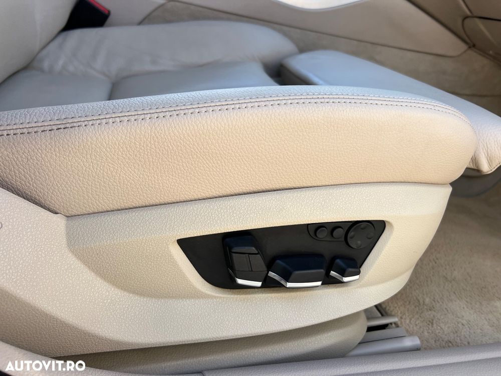 BMW Seria 5 525d xDrive AT - 11