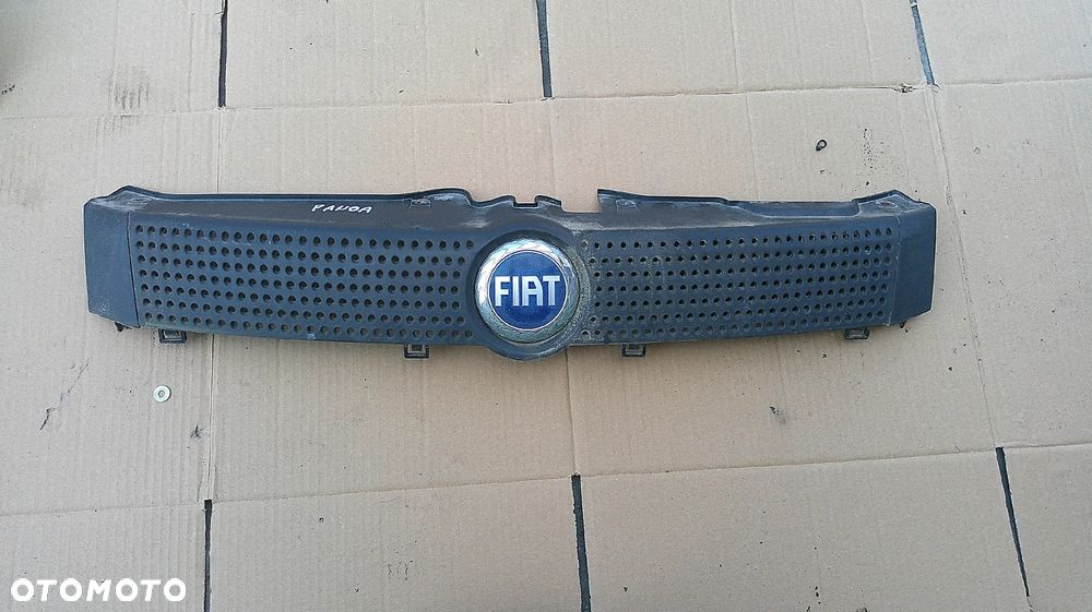 FIAT PANDA II ATRAPA GRILL - 1