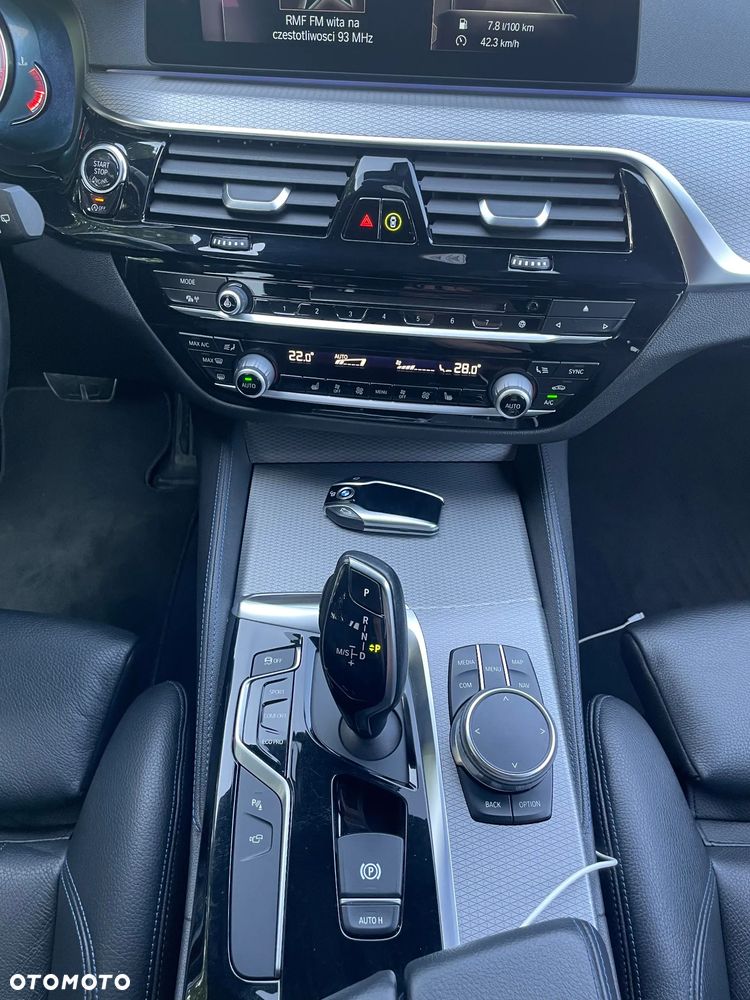 BMW Seria 5 520d xDrive M Sport sport - 14
