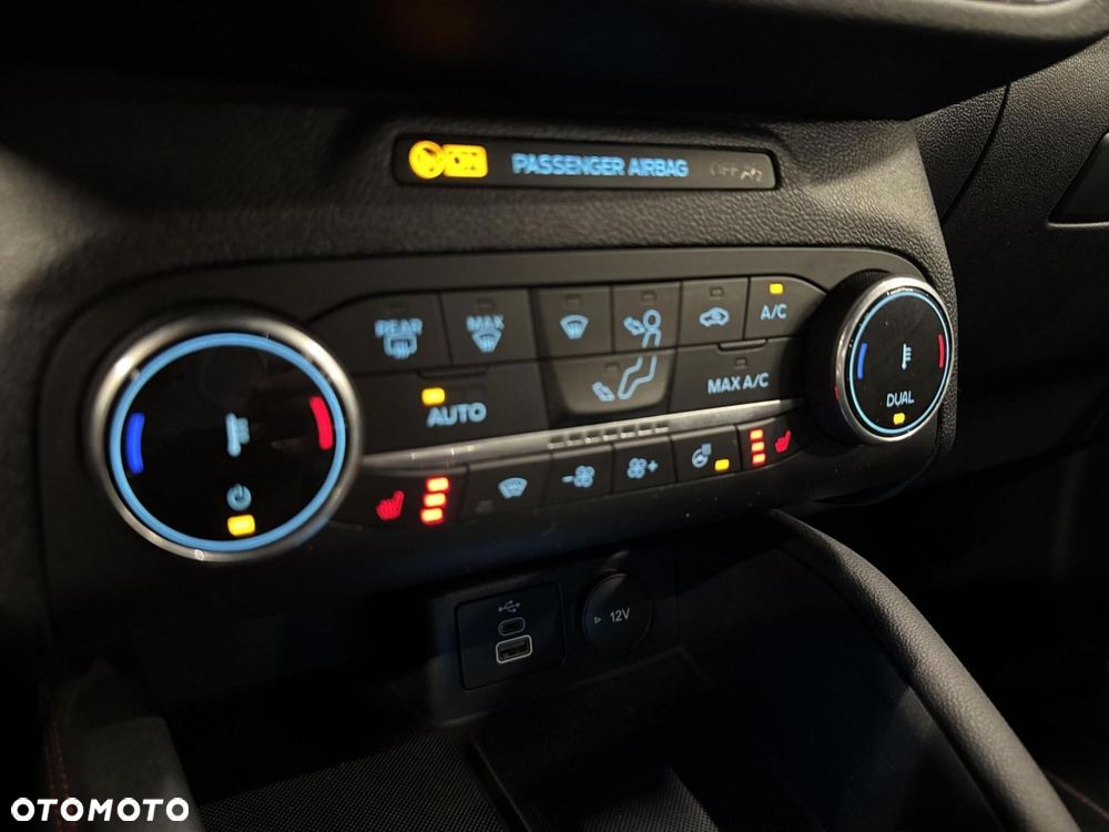 Ford Kuga - 25