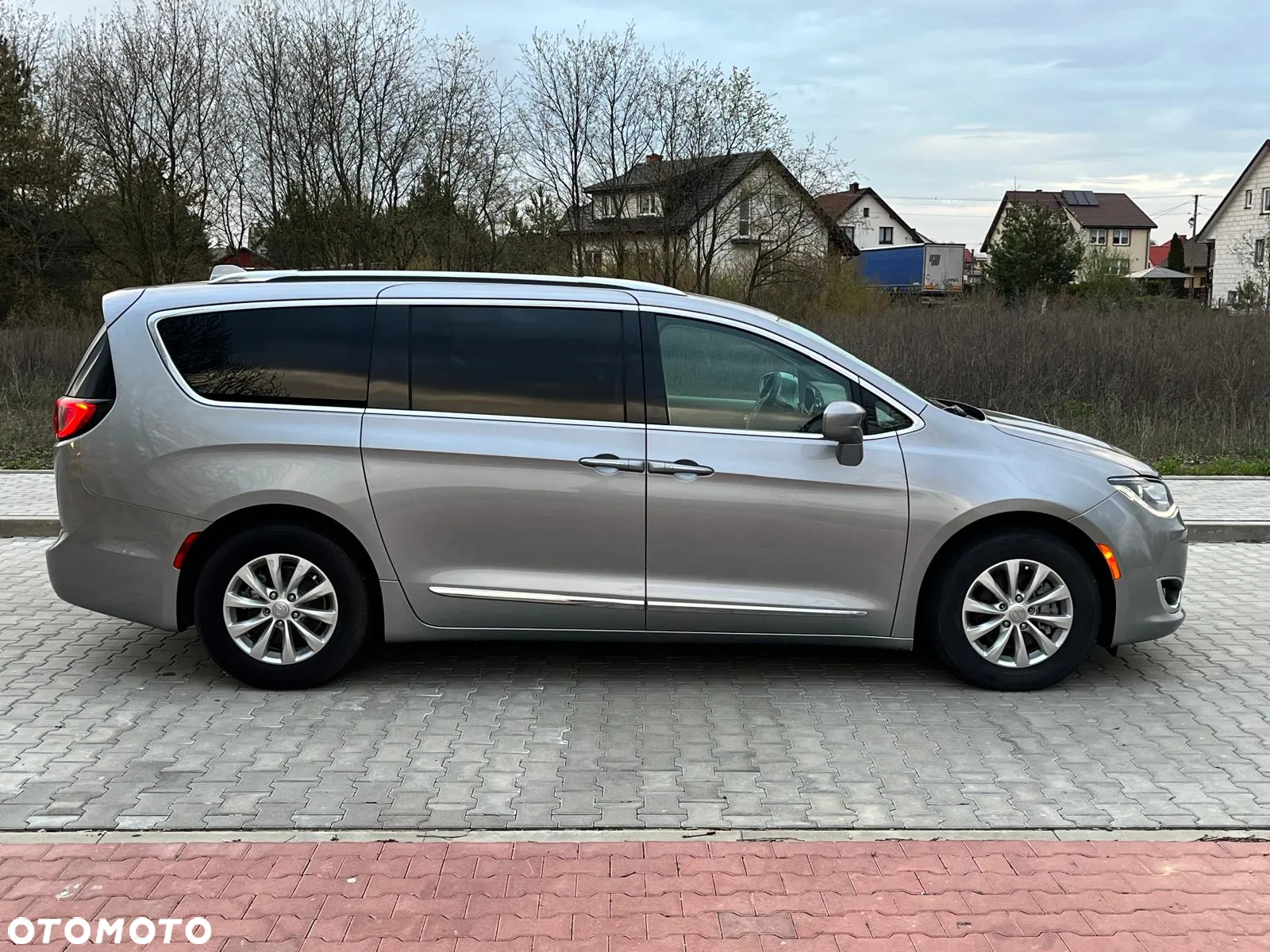 Chrysler Pacifica - 3