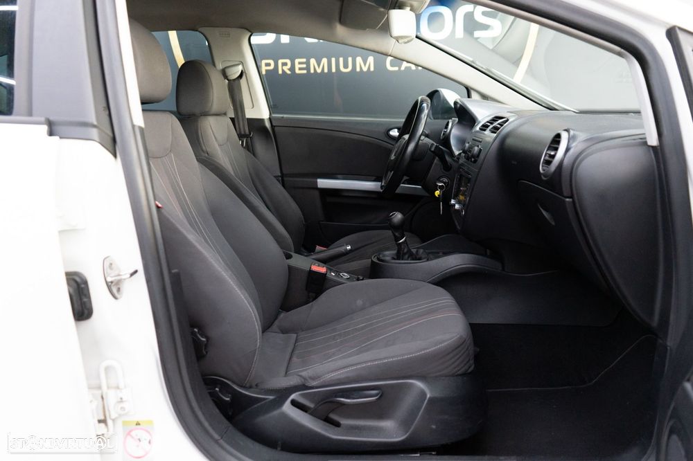 SEAT Leon 1.6 TDI DPF Ecomotive Sport - 8
