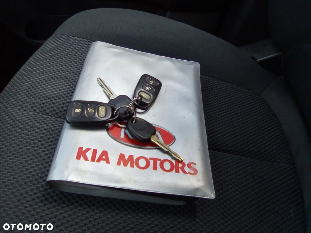 Kia Carens 2.0 CRDi EXpedition - 24