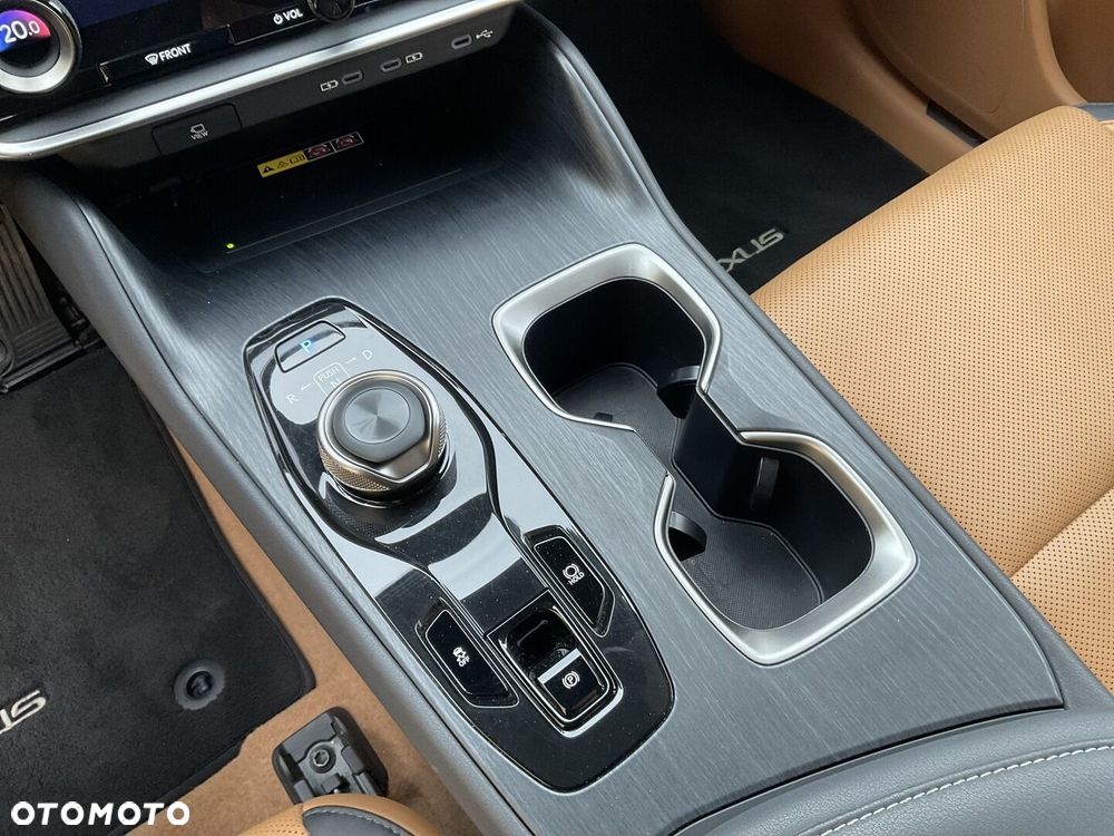 Lexus RZ 450e Prestige DIRECT4 - 29