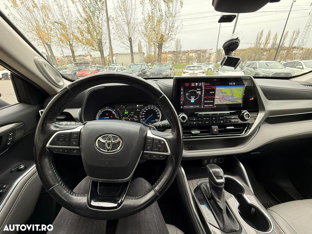 Toyota Highlander 2.5 L Dynamic Force 248CP Luxury Pearly - 28