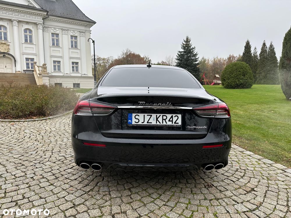 Maserati Quattroporte - 11