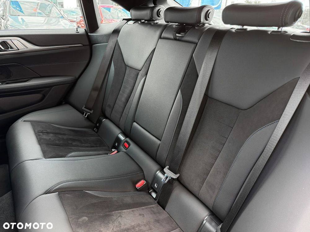 BMW Seria 4 420d xDrive Gran Coupe M Sport - 38