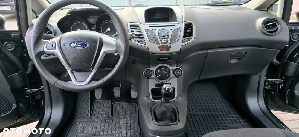 Ford Fiesta - 21