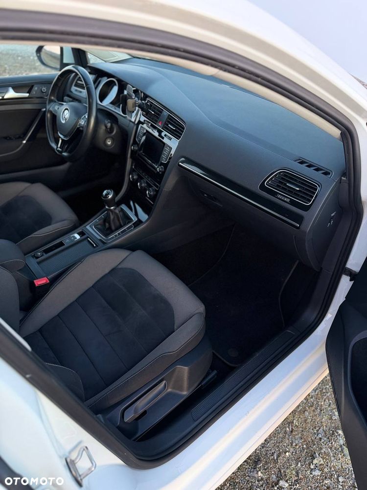 Volkswagen Golf 1.6 TDI BMT Highline - 17