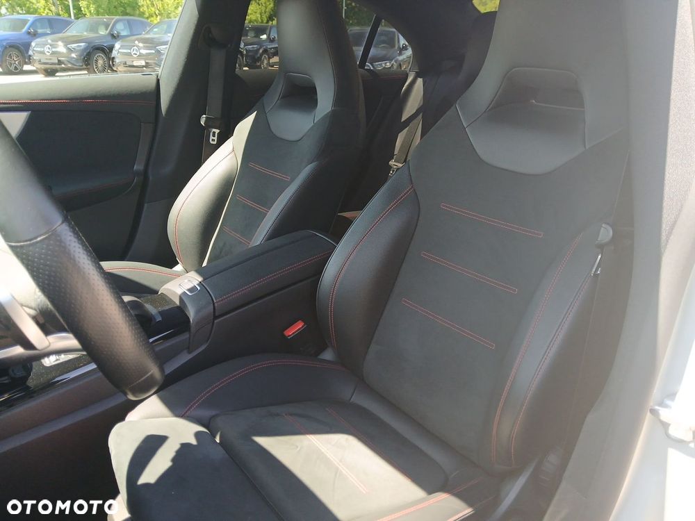 Mercedes-Benz CLA 250 e PHEV AMG Line 8G-DCT - 20