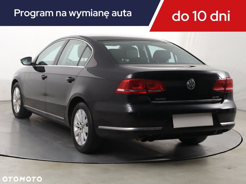 Volkswagen Passat - 6